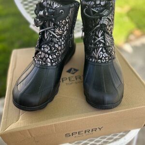 Sperry Women's Black and Gray Winter Boots